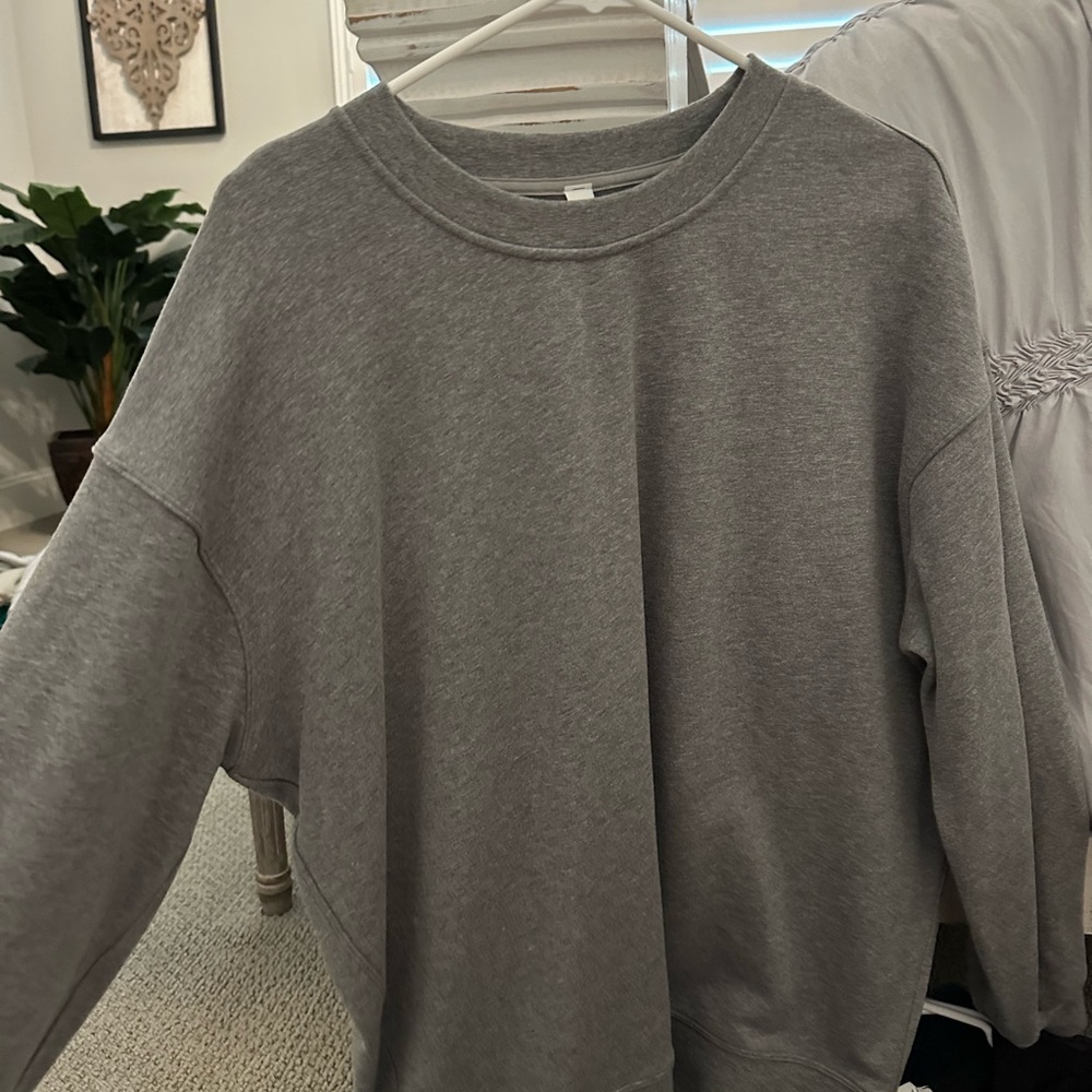 Lulu crewneck